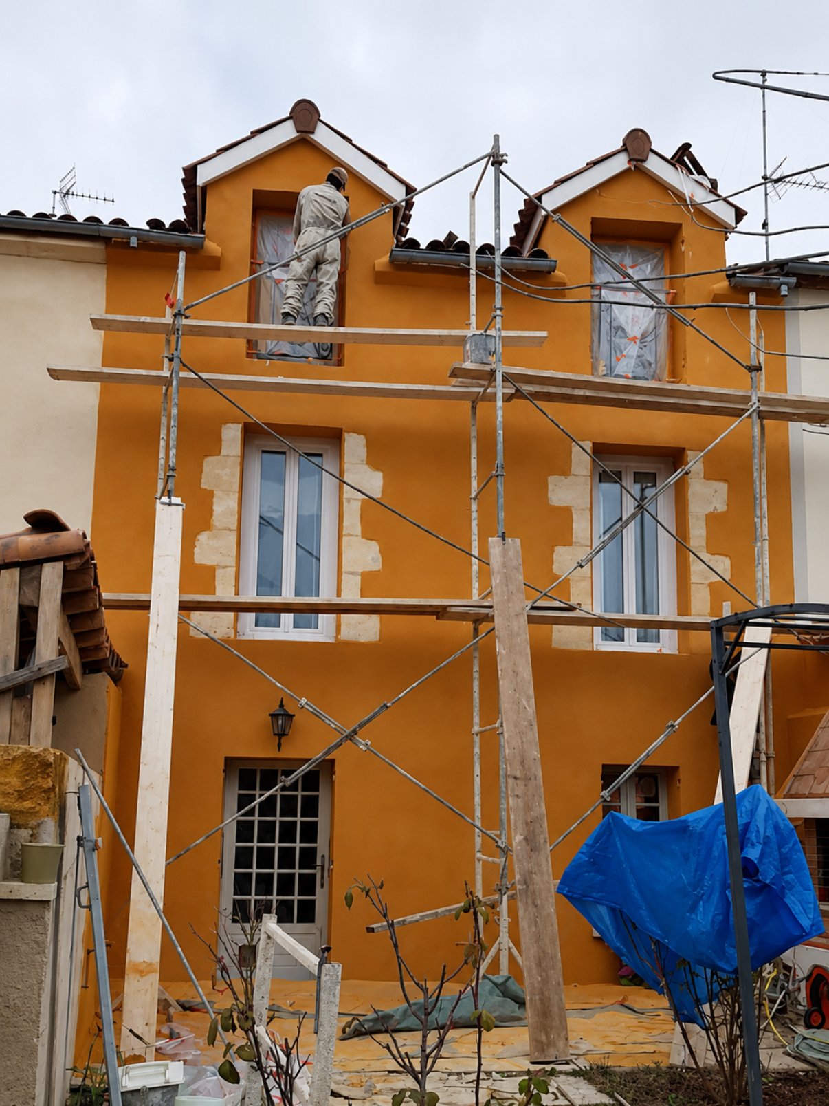 Peinture façade orange Périgueux